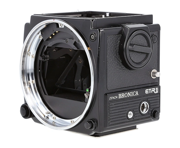 Bronica ETRSi generation camera body