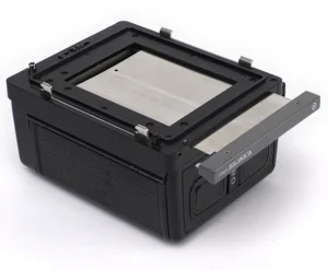 Removing the dark slide from a Bronica ETRSi generation film back